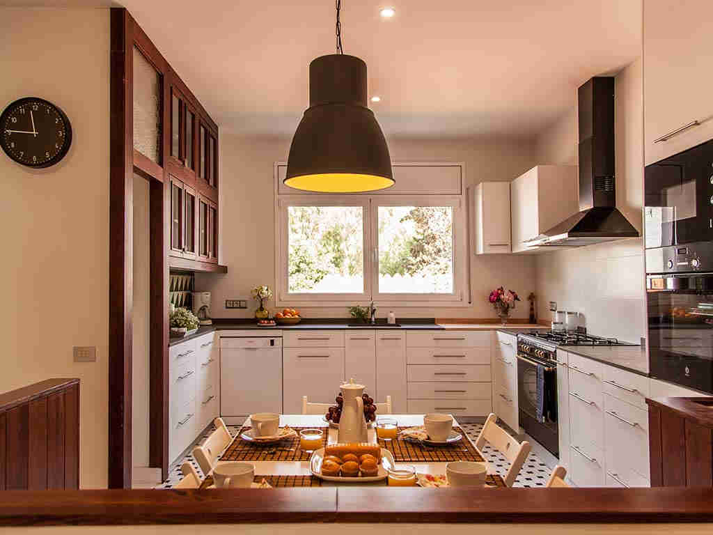 Villa vacacional en Sitges: amplia cocina