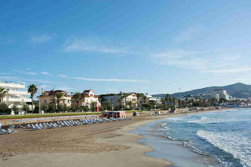 Casas de lujo cerca de Barcelona en la playa de Sitges