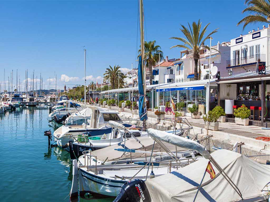 summer holidays in Sitges: port