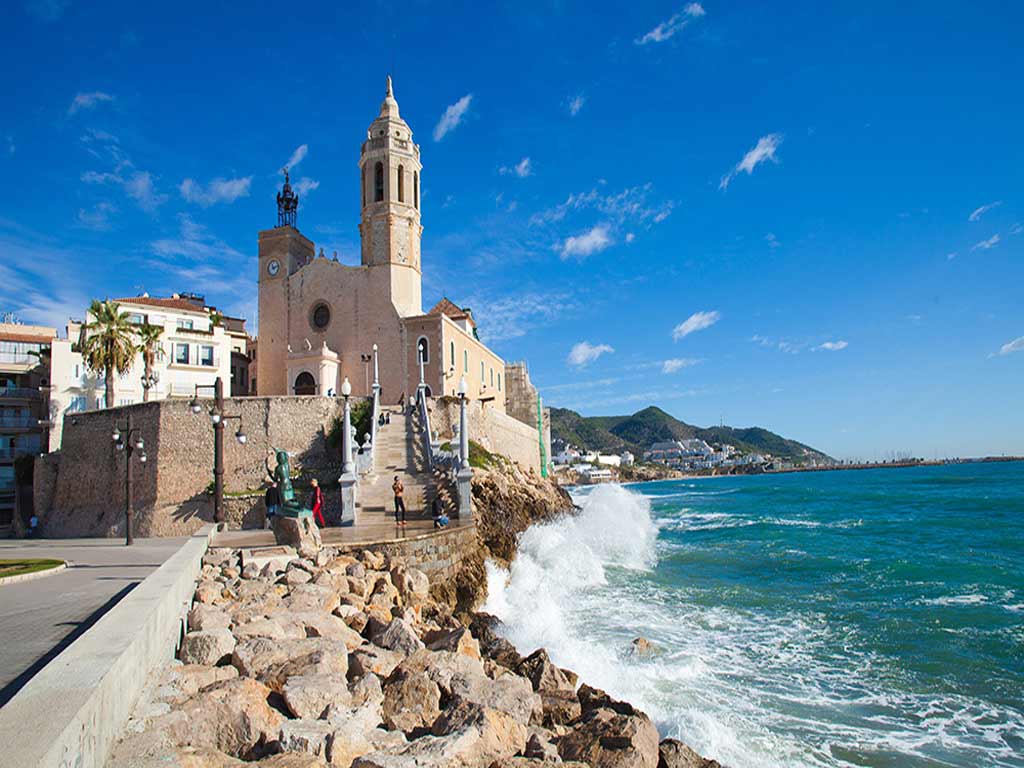 tus vacaciones de verano en Sitges.